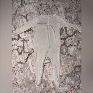 Kyte BABY oat snap footie